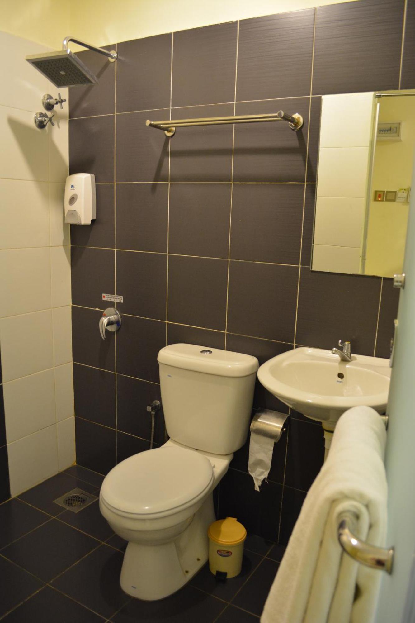 Putra One Avenue Hotel Seri Kembangan Rum bild